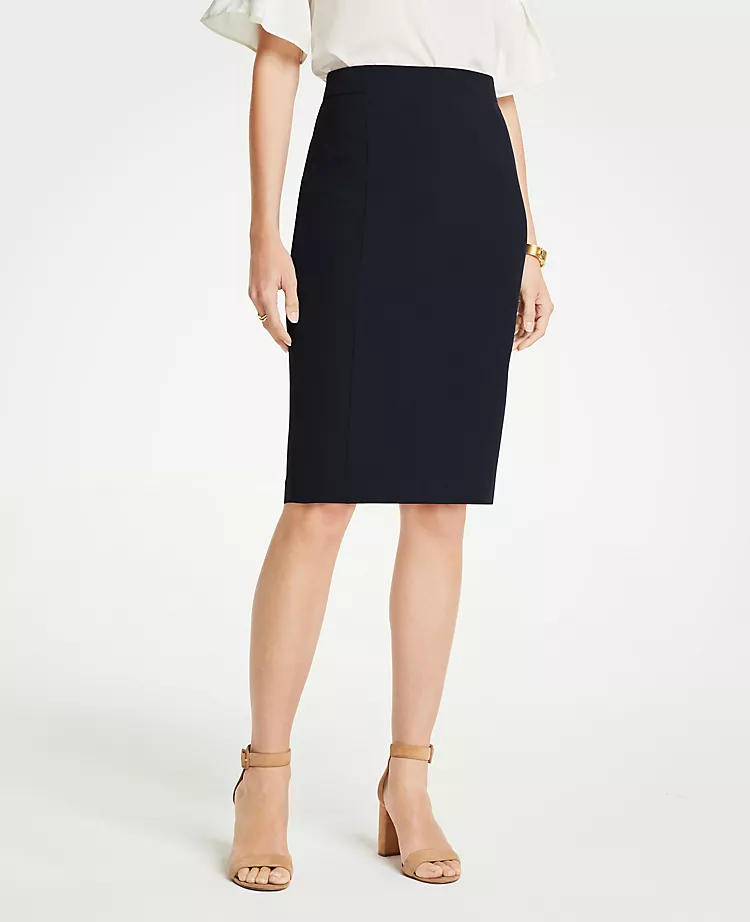 The Seamed Pencil Skirt In Seasonless Stretch Perfect Navy 4 The Seamed Pencil Skirt In Seasonless Stretch Perfect Navy - Image 2