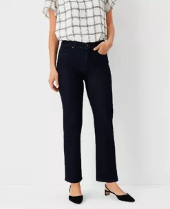 Sculpting Pocket High Rise Straight Jeans In Rinse Wash
