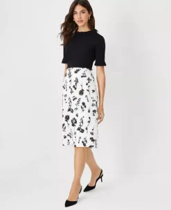 Floral Pencil Skirt 7 Floral Pencil Skirt -Anntaylor Shop 607550 9192 ALT2