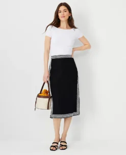 Embroidered Side Slit Pencil Skirt