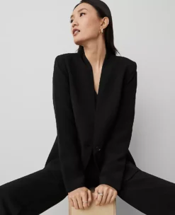 The Petite Long Collarless Blazer In Fluid Crepe Black -Anntaylor Shop 611127 2222 ALT4