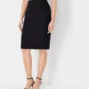 The Seamed Pencil Skirt In Seasonless Stretch Core Black 1 The Seamed Pencil Skirt In Seasonless Stretch Core Black -Anntaylor Shop 612803 6600
