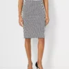Petite Geo Pull On Pencil Skirt -Anntaylor Shop 614355 2222