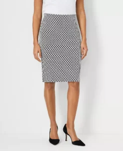 Petite Geo Pull On Pencil Skirt