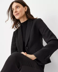 The Shorter One Button Blazer In Fluid Crepe Black -Anntaylor Shop 828562 2222 ALT2