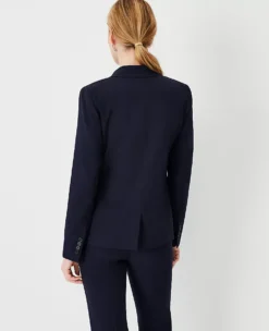 The Notched Two Button Blazer In Seasonless Stretch - Curvy Fit Deep Navy Sky 5 The Notched Two Button Blazer In Seasonless Stretch - Curvy Fit Deep Navy Sky -Anntaylor Shop 831606 1934 ALT1