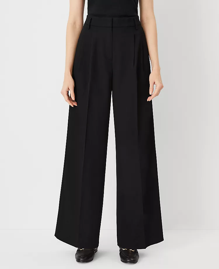 The Petite Pleated Wide-Leg Pant Black 3 The Petite Pleated Wide-Leg Pant Black