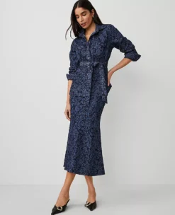 Petite Floral Flared Denim Shirt Colorway 1 -Anntaylor Shop 837810 517998 ALT2