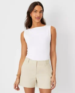 The Petite City Short Soft Khaki