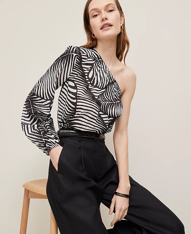 Petite One-Shoulder Blouse In Palm Print Black 6 Petite One-Shoulder Blouse In Palm Print Black - Image 4
