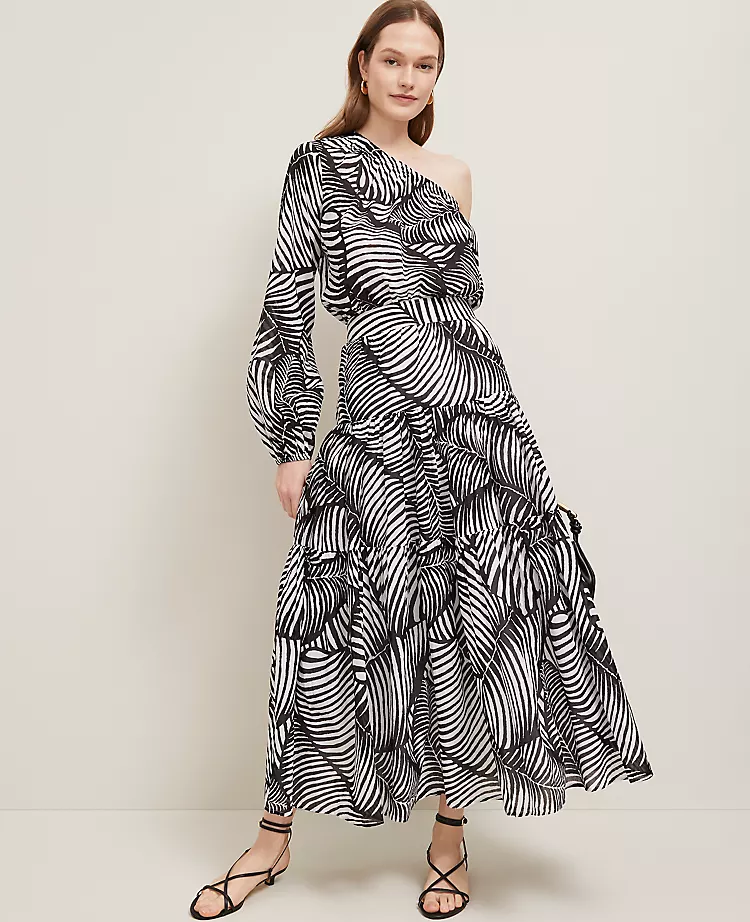 Petite Tiered Full Skirt In Palm Print Black 4 Petite Tiered Full Skirt In Palm Print Black - Image 2