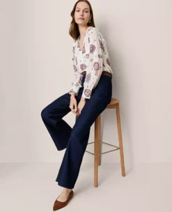 Petite Paisley V-Neck Popover Winter White 8 Petite Paisley V-Neck Popover Winter White -Anntaylor Shop 846827 522887 ALT2