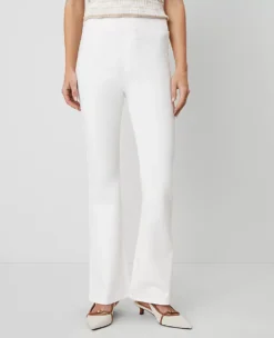 The Petite Pull-On Flare Jean White 9 The Petite Pull-On Flare Jean White -Anntaylor Shop 850323 9000 ALT1