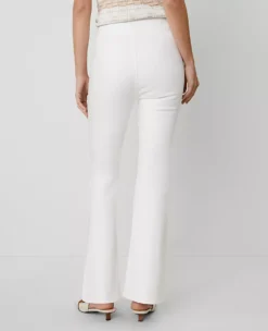The Petite Pull-On Flare Jean White 10 The Petite Pull-On Flare Jean White -Anntaylor Shop 850323 9000 ALT2