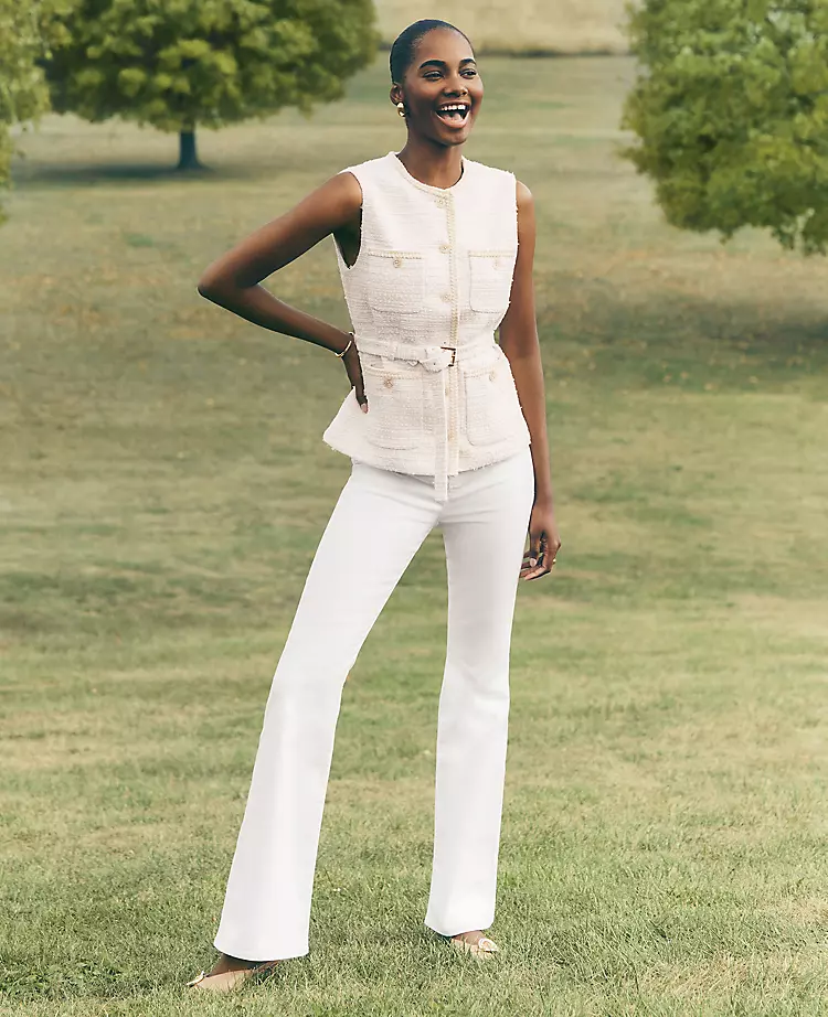 The Petite Pull-On Flare Jean White 3 The Petite Pull-On Flare Jean White