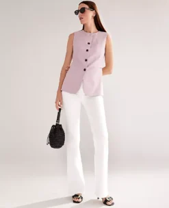 The Petite Pull-On Flare Jean White 11 The Petite Pull-On Flare Jean White -Anntaylor Shop 850323 9000 MKTG2