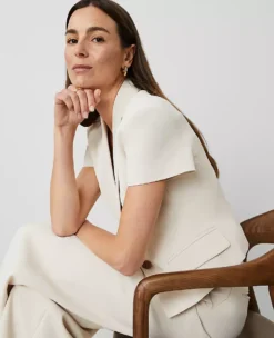 The Petite Short Sleeve Blazer In Fluid Crepe Ivory Whisper 8 The Petite Short Sleeve Blazer In Fluid Crepe Ivory Whisper -Anntaylor Shop 850609 9007 ALT2