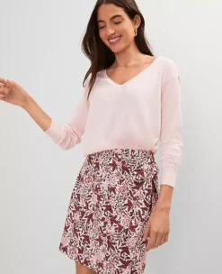 Petite Weekend Collection Linen Blend V-Neck Sweater Chalk Dust Pink 9 Petite Weekend Collection Linen Blend V-Neck Sweater Chalk Dust Pink -Anntaylor Shop 857340 5317 ALT3