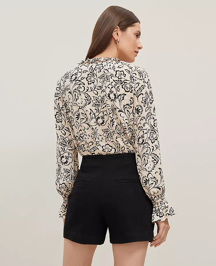 The Petite Denim Short Classic Black Wash 4 The Petite Denim Short Classic Black Wash - Image 2