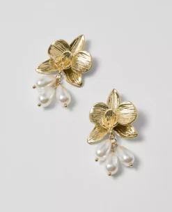 Pearlized FloralDrop Earrings Goldtone
