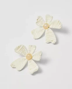 Raffia Flower Stud Earrings White